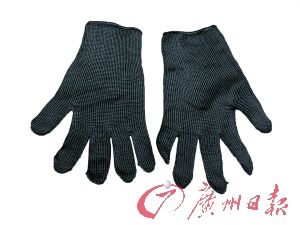 防護手套：2毫米厚，刀砍無恙，防燙防熱。