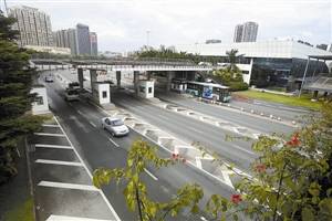 梅林關(guān)檢查崗?fù)そ裨?時(shí)開拆 市民拍照紀(jì)念