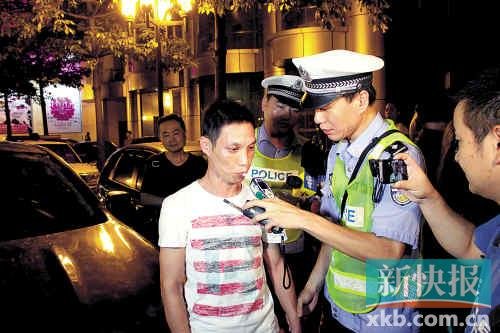 廣州交警查醉駕 代駕尾隨兜生意月入1萬