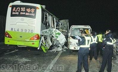 安徽利辛車禍現(xiàn)場(chǎng)慘烈 客貨車相撞致9人死亡29人受傷