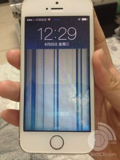 土豪金iPhone5S被爆屏幕問(wèn)題 陷 花屏門(mén) 