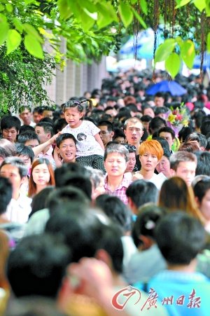 廣州公園景區(qū)客流 井噴  三天突破250萬人次