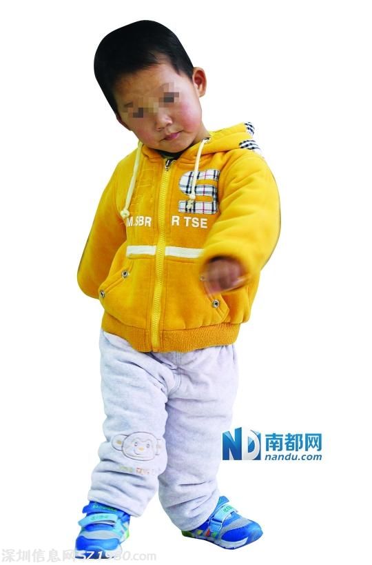 <a href=http://www.thesurfingworld.com/shenzhen/ target=_blank class=infotextkey>深圳</a>幼童遭父母遺棄機(jī)場(chǎng) 孩子雙踝關(guān)節(jié)畸形
