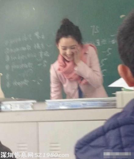 大學(xué)美女老師酷似劉詩詩 男生出勤率爆表(組圖)
