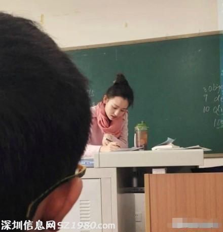 大學(xué)美女老師酷似劉詩詩 男生出勤率爆表(組圖)