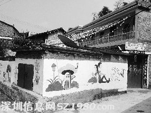 　　丘北縣平龍村的喜洋洋幼兒園，警方稱，該園負(fù)責(zé)人的母親趙建芝對同村的佳佳幼兒園下了毒。 慈亞圣 圖