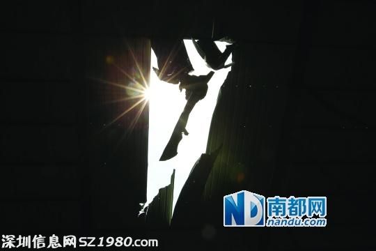 <a href=http://www.thesurfingworld.com/shenzhen/ target=_blank class=infotextkey>深圳</a>工廠起火引爆炸 撼動(dòng)周圍數(shù)百米