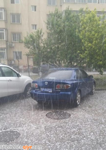 北京突遭暴雨襲擊 冰雹大如乒乓球_央廣網(wǎng)