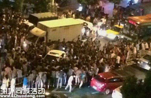 女司機(jī)撞人致死不愿下車 與路人對(duì)罵