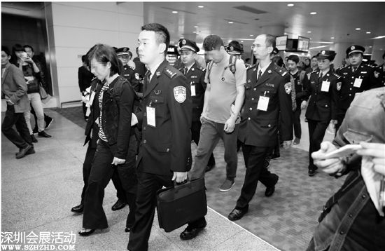 浙江外逃美女老板送外賣 在菲律賓貧民區(qū)發(fā)現(xiàn)