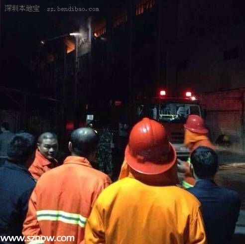 <a href=http://www.sz1980.com/shenzhen/ target=_blank class=infotextkey>深圳</a>龍華大浪一工廠倉庫起火 狂燒5個多小時