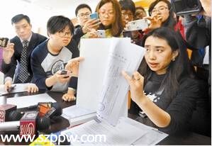 <a href=http://www.sz1980.com/shenzhen/ target=_blank class=infotextkey><a href=http://www.thesurfingworld.com/shenzhen/ target=_blank class=infotextkey>深圳</a></a>小汽車(chē)公證最新消息 首批400份公證書(shū)寄出