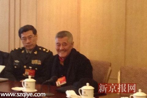趙本山參加文藝界分組討論
