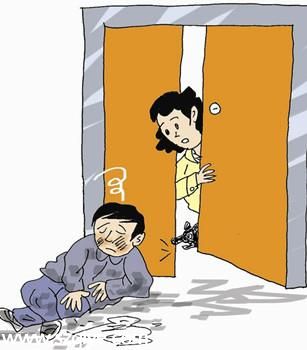  醉酒男樓下撞破頭 滿臉鮮血半夜敲錯(cuò)鄰居門