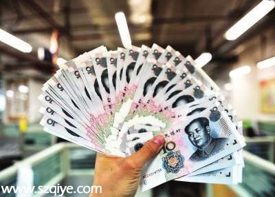 男子不停存取10元 被拘留引網(wǎng)友不滿