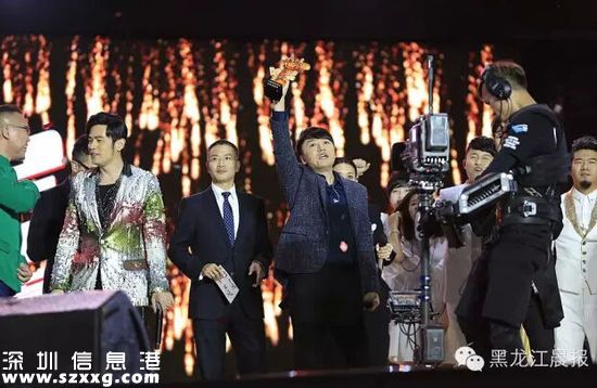 2012年，發(fā)布《已是兩條路上的人》、《一朝芳草碧連天》等翻唱歌曲。2014年，參加在新疆昌吉舉辦的“絲路庭州音樂節(jié)”。2015年，參加浙江衛(wèi)視《中國好聲音第四季》的比賽，獲得那英組冠軍、全國五強；同年，推出個人民謠單曲《仙女山的月亮》。