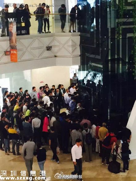 上海寶山萬達(dá)電梯故障2人被困 事故電梯過維保期半年