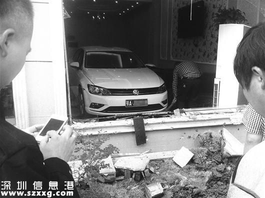 女子倒車沖進酒店 奇葩女司機盤點