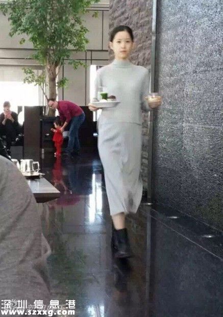 奶茶妹妹章澤天挺大肚外出就餐