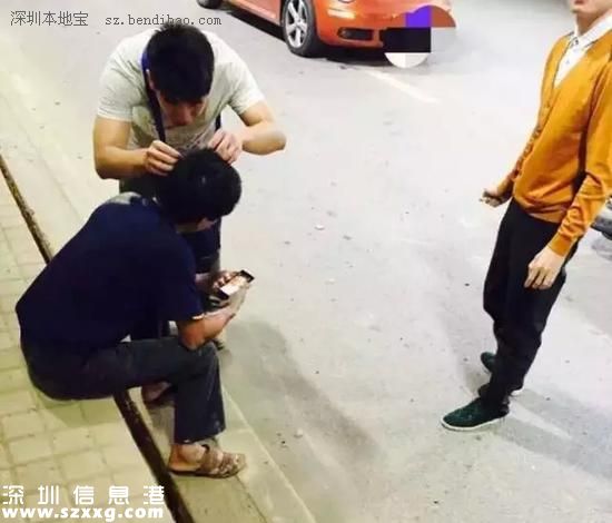 黃色衣服和紅色衣服男子為另一輛車上下來(lái)幫忙的兩位好心人，醫(yī)生友人（白衣施救者）幫忙急救。