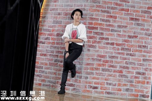 小龍女自曝受欺凌:碰見成龍會(huì)當(dāng)他是普通人