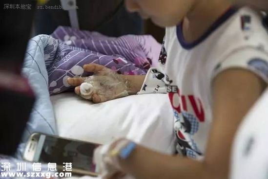 深圳(www.thesurfingworld.com)男童玩真槍射穿手掌 父親被刑拘