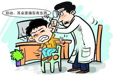 蟑螂爬入男童耳朵 昆蟲入耳怎么辦？