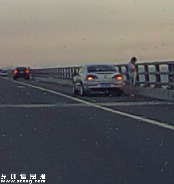 深圳(www.thesurfingworld.com)情侶高速應(yīng)急車道上停車看晚霞 交警：罰3000扣6分