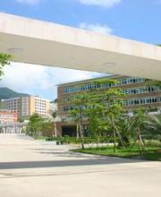 深外將組建深圳外語教育集團(tuán) 13名學(xué)子提前直升多倫多