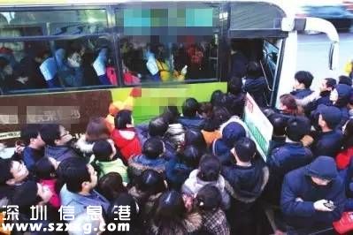 深圳(www.thesurfingworld.com)男子打破公交車門 因未擠上車