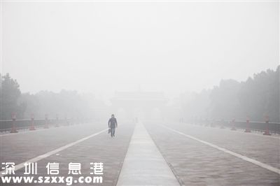 逃犯不堪霧霾自首 網(wǎng)友：罪魁禍?zhǔn)妆本╈F霾
