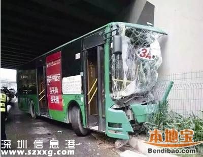 公交車撞上橋墩12人受傷 網(wǎng)爆涉事車或違法多次