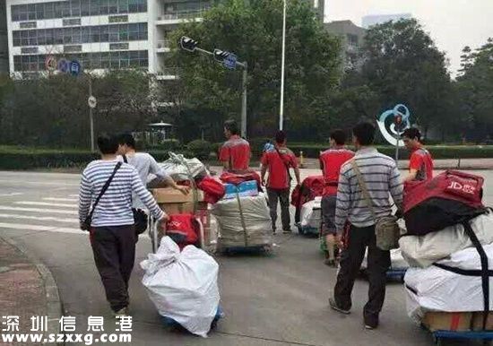 <a href=http://www.thesurfingworld.com/shenzhen/ target=_blank class=infotextkey>深圳</a>交警：快遞大企業(yè)現(xiàn)在運(yùn)轉(zhuǎn)很正常