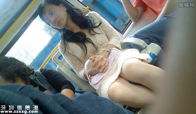 推開公交色狼遭罵