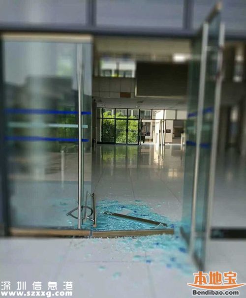 高校玻璃門(mén)被熱炸 玻璃門(mén)自爆并非個(gè)案