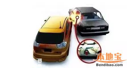 驚險(xiǎn)!深圳一家3口剛離車 車就起火爆炸