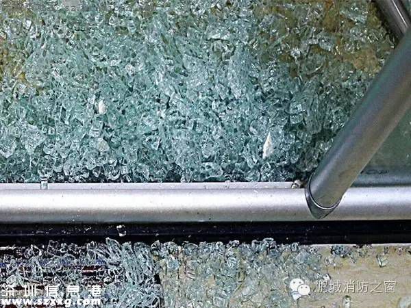 深圳市民家中茶幾突然爆炸 如何預(yù)防鋼化玻璃爆炸？