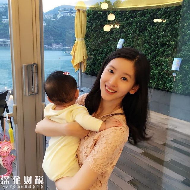 奶茶妹妹出售豪宅 年僅24歲坐擁500億身家嫁了好老公