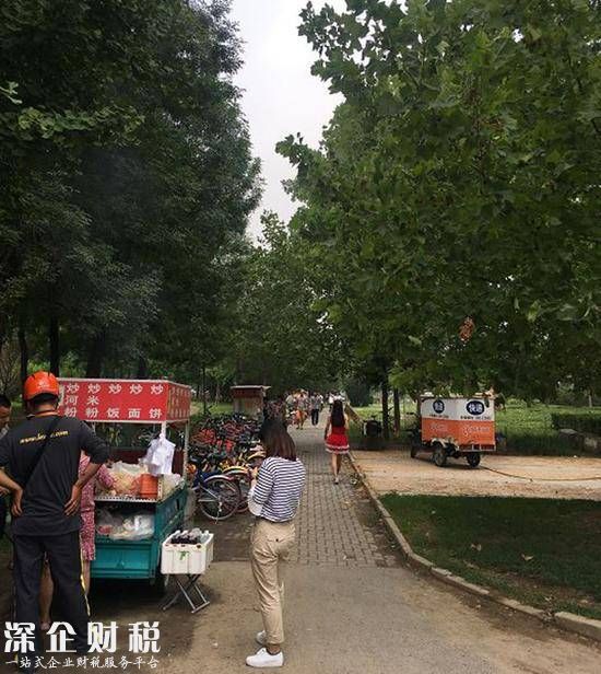 樂(lè)視總部遭債主躺地討債 有招聘網(wǎng)站開(kāi)大巴攬客
