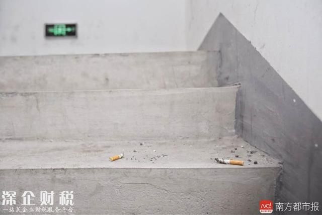 深圳寫字樓里的陽(yáng)臺(tái)和個(gè)人辦公室都得禁煙！