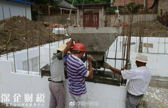 農(nóng)民用泡沫蓋別墅 系EPS模塊當?shù)卣罅ο锣l(xiāng)推廣