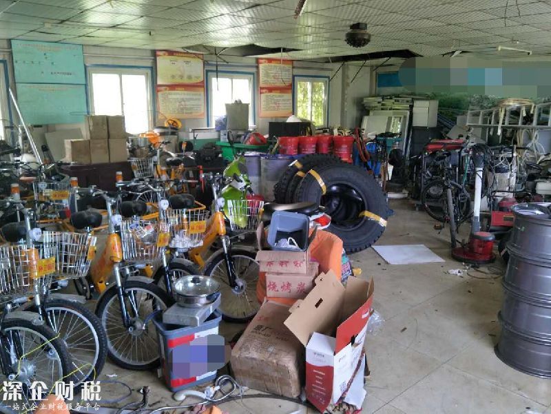 驚嚇 一棟臨時(shí)建筑宿舍全部使用聚氨酯彩鋼板搭建